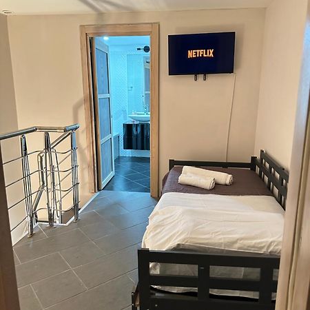 Fox Holiday Home In The Port Naples Luaran gambar